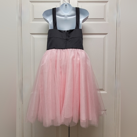 πHost Pickπ Gather & Gown Tuxedo Style Bridesmaid Gown - Picture 10 of 12